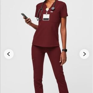 FIGS Burgundy Scrub Set